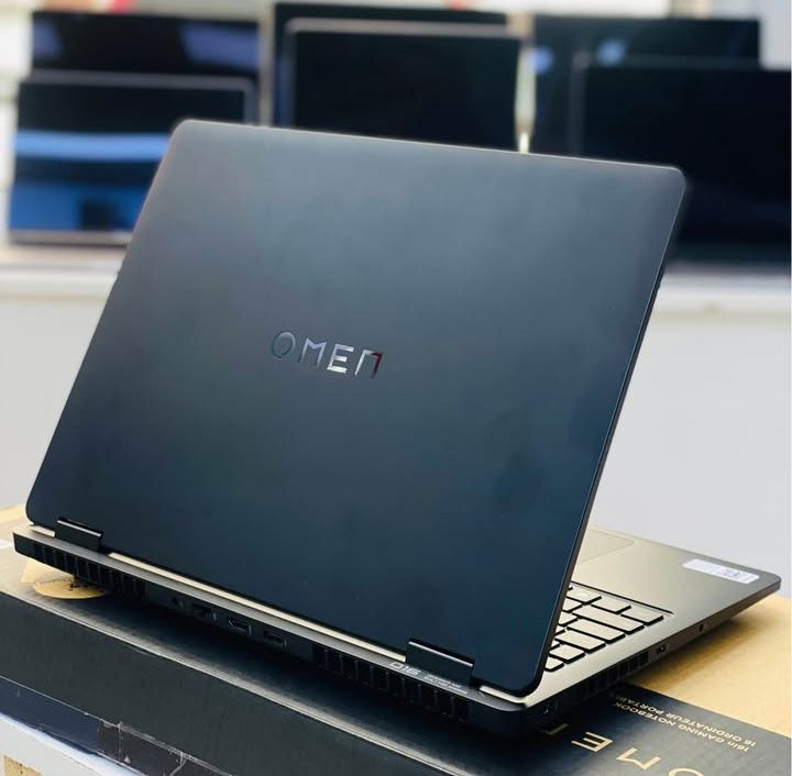 HP Omen 16 gaming laptop Core i7-14650HX RTX 5050 rear panel displaying Thunderbolt 4 USB-C HDMI 2.1 USB-A and DC charging ports